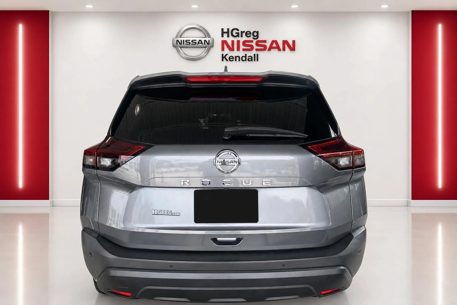 Used 2021 Gray Nissan S image 2