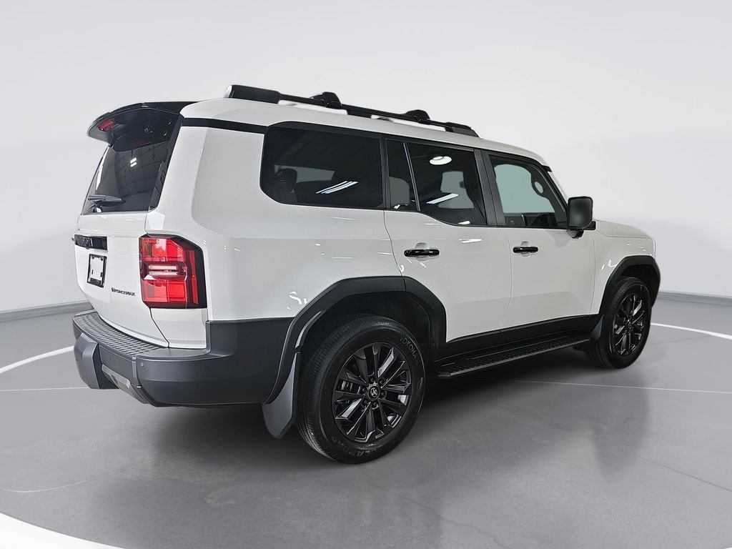 Used 2025 White Toyota 1958 image 3