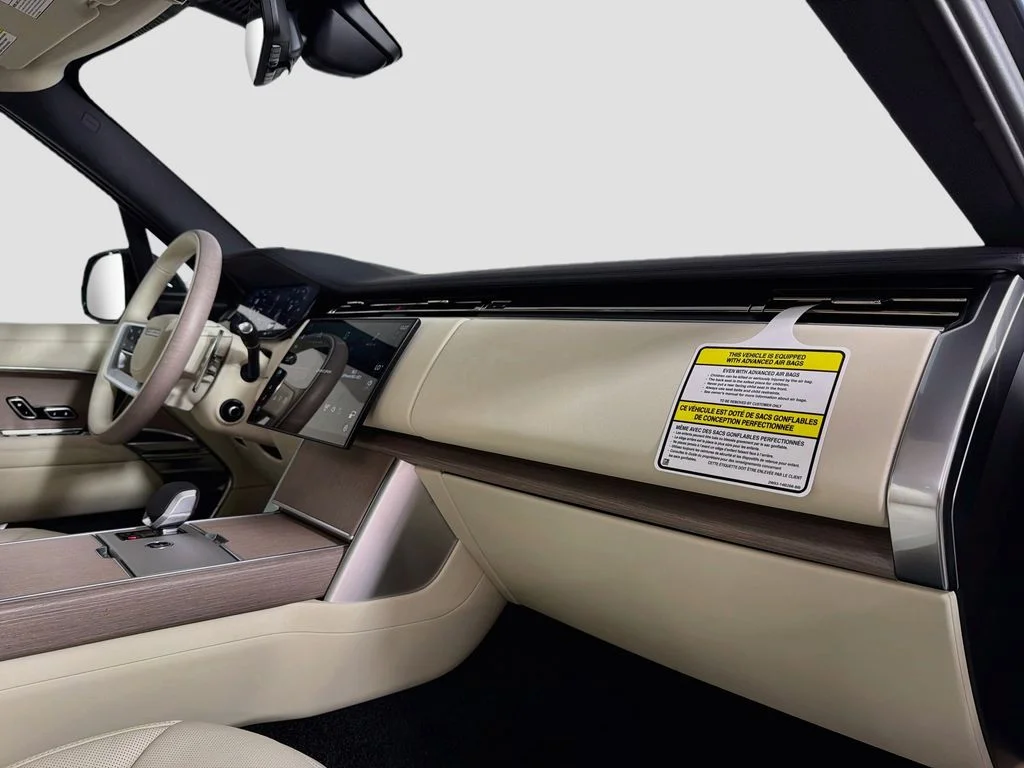 New 2026 Varesine Blue Land Rover SE 7 Seats image 32