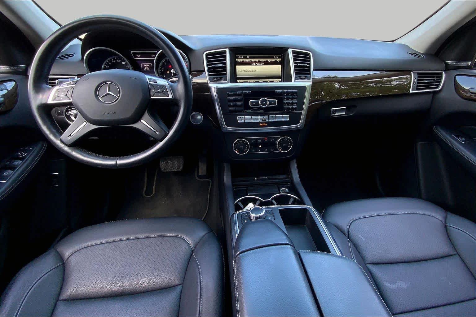 Used 2015 designo Diamond White Metallic Mercedes-Benz ML 350 image 16