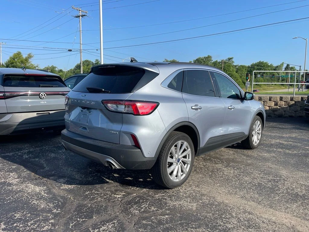 Used 2022 Iced Blue Silver Metallic Ford Titanium image 3