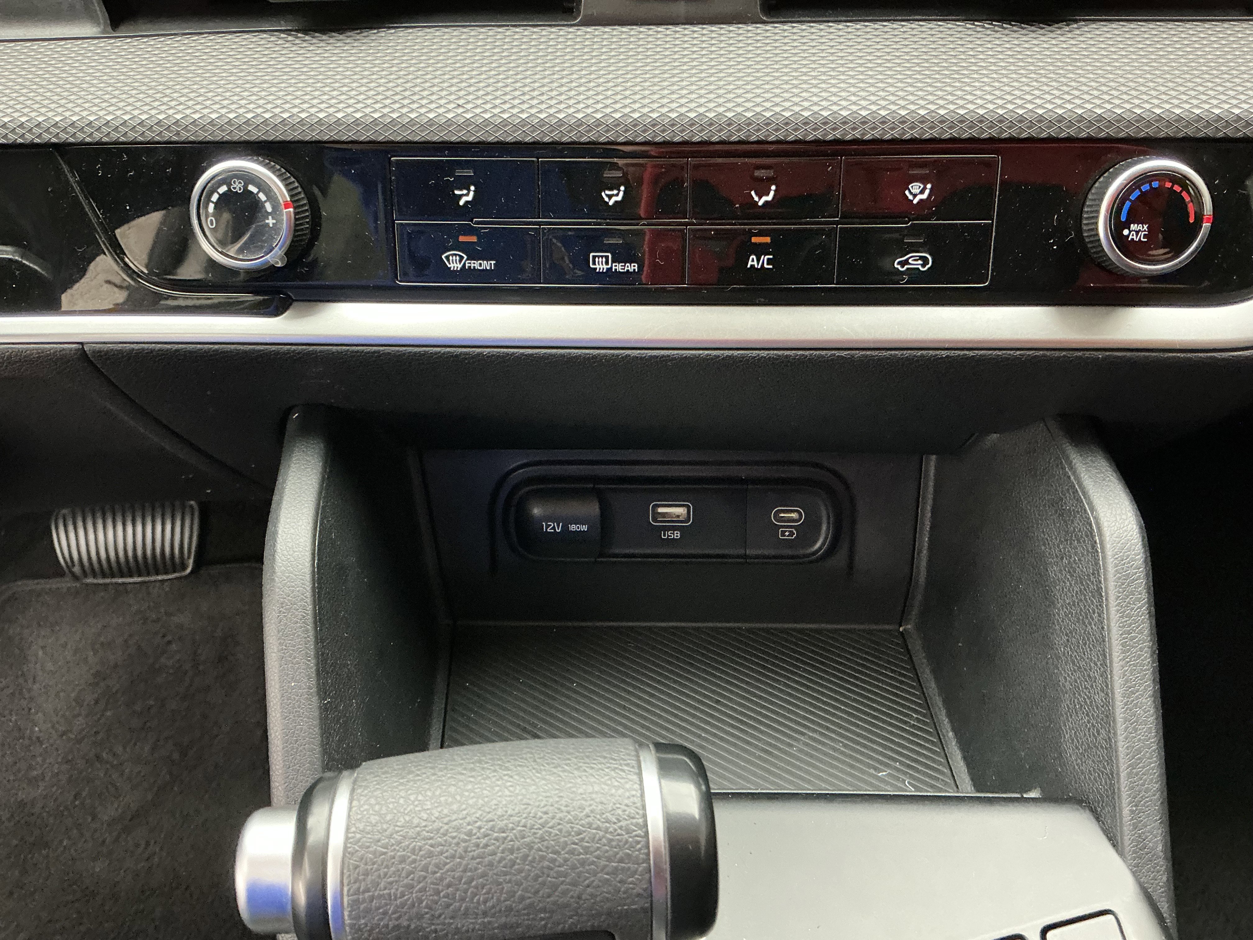 Used 2024 Gravity Gray Kia LX image 11