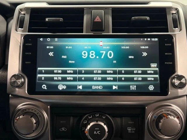 Used 2015 White Toyota SR5 Premium image 24