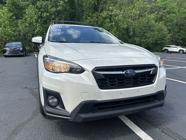 Used 2019 White Subaru 2.0i Premium image 12