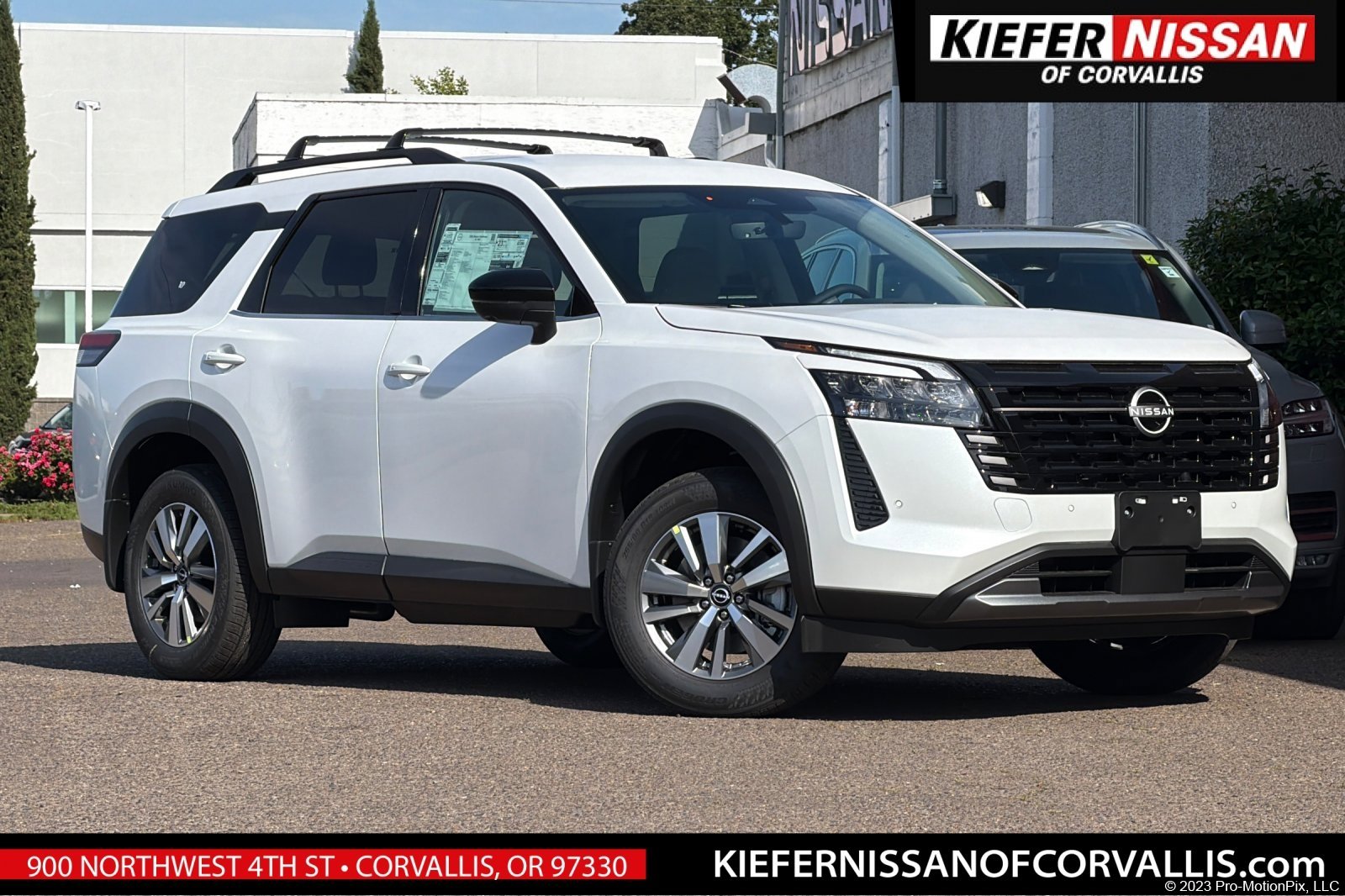 2026 Nissan Pathfinder SL 4WD's photo