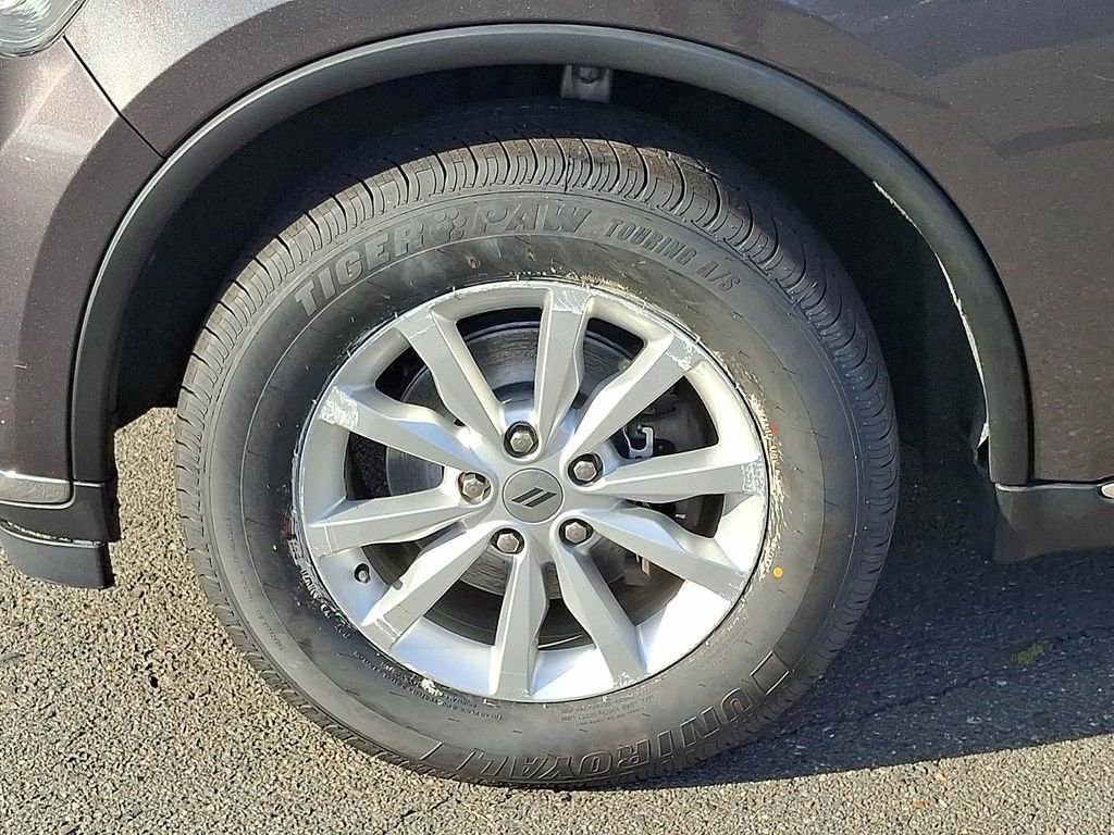 Used 2019 Gray Dodge SXT image 8