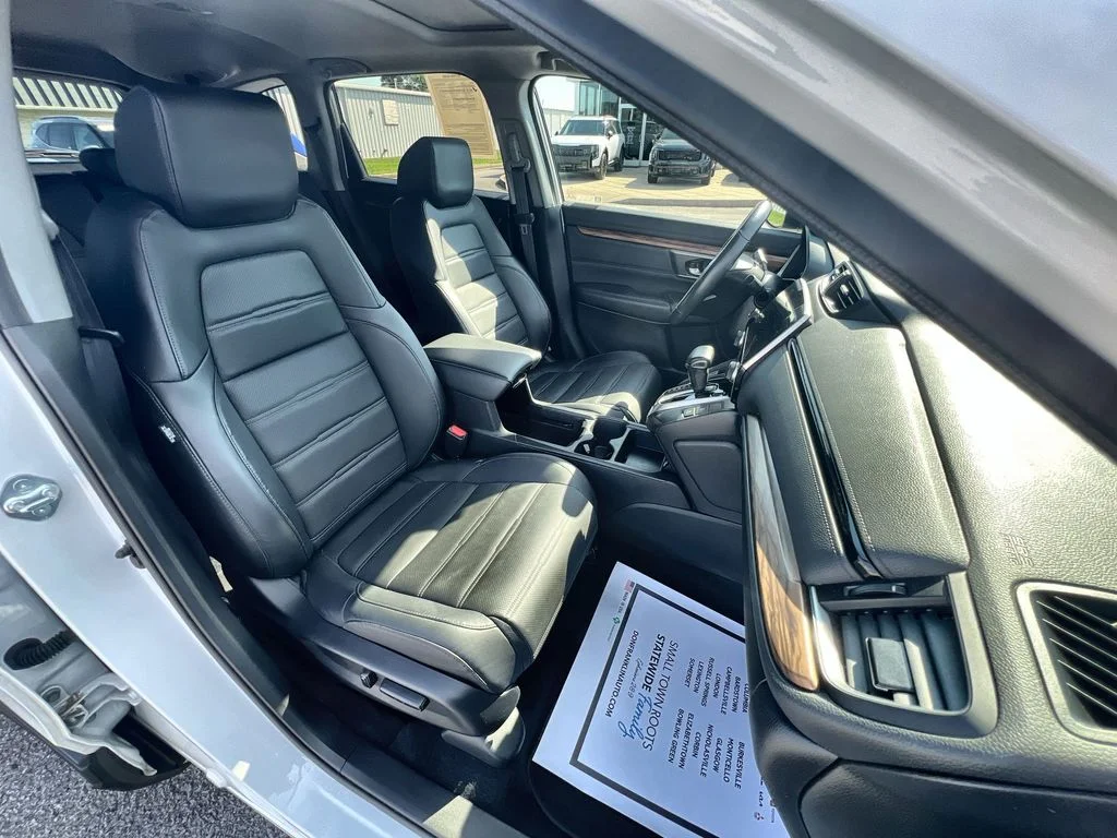 Used 2021 White Honda EX-L image 24