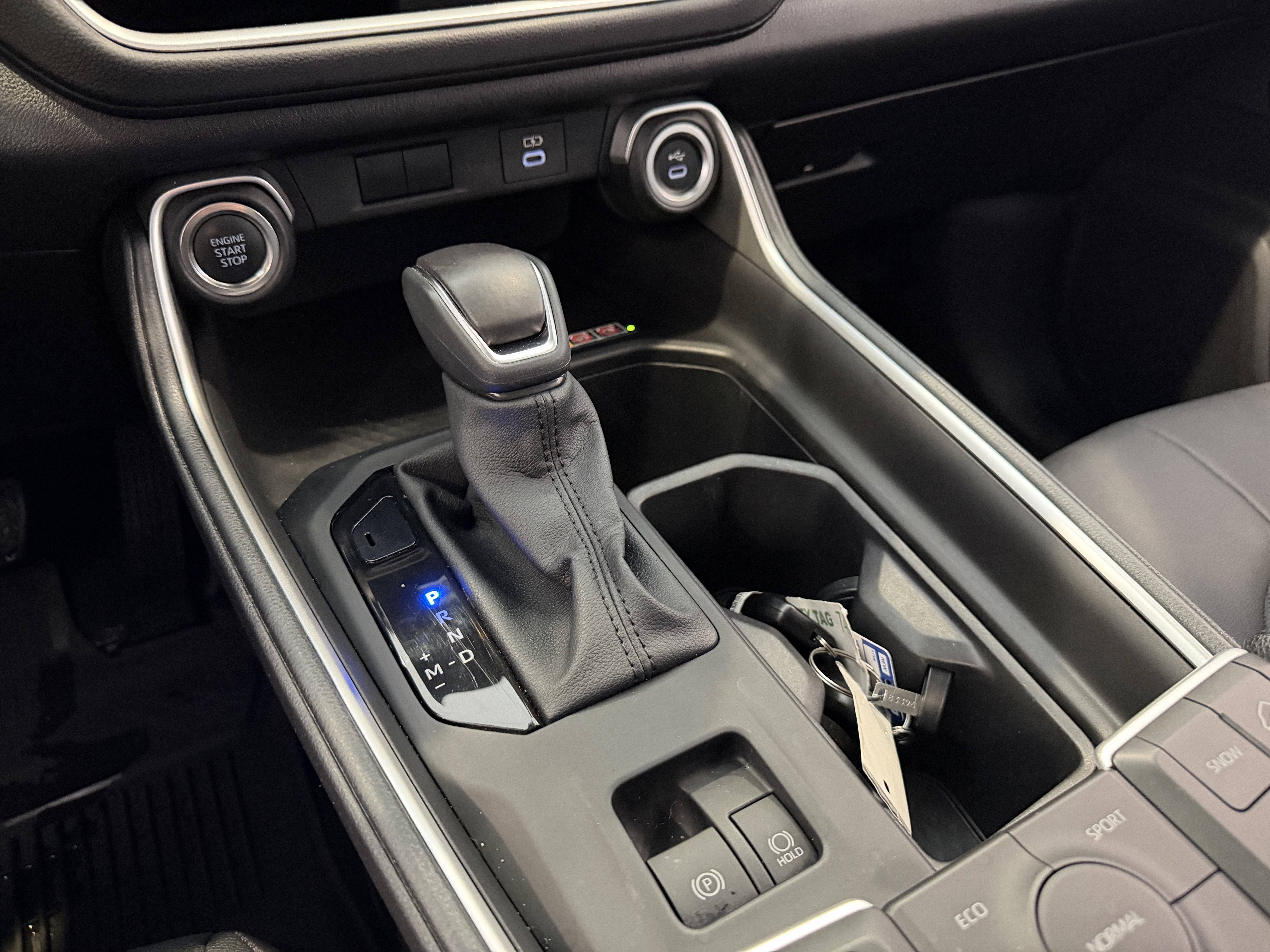Certified Used 2025 White Toyota XLE image 22