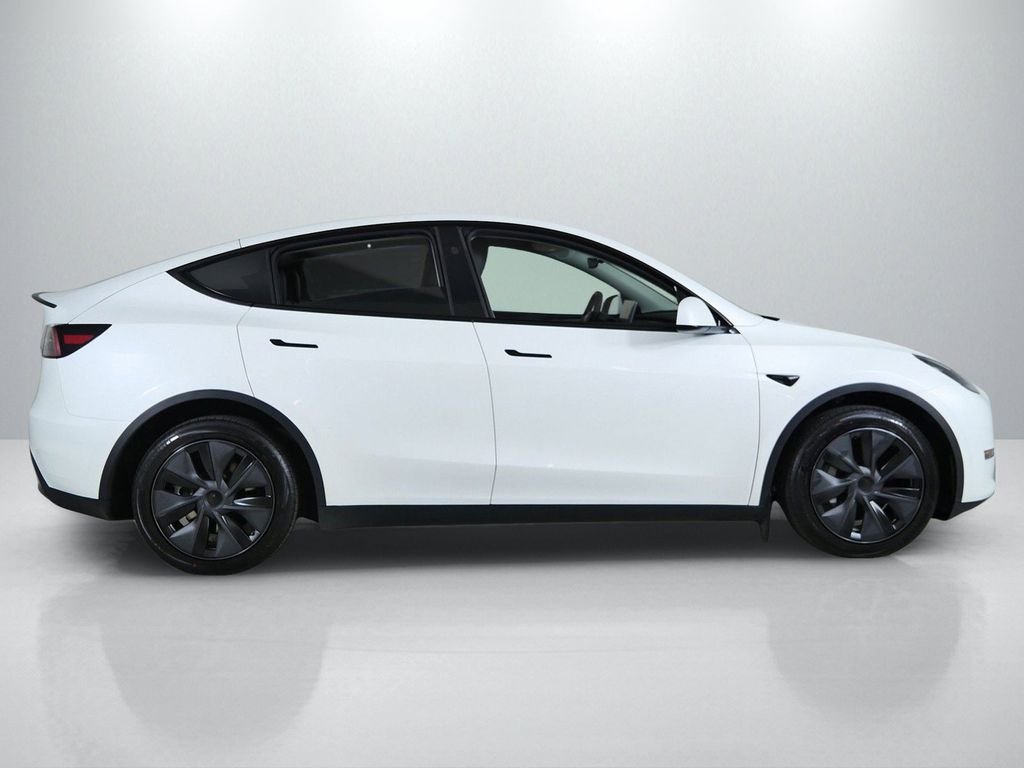 Used 2025  Tesla Long Range image 9