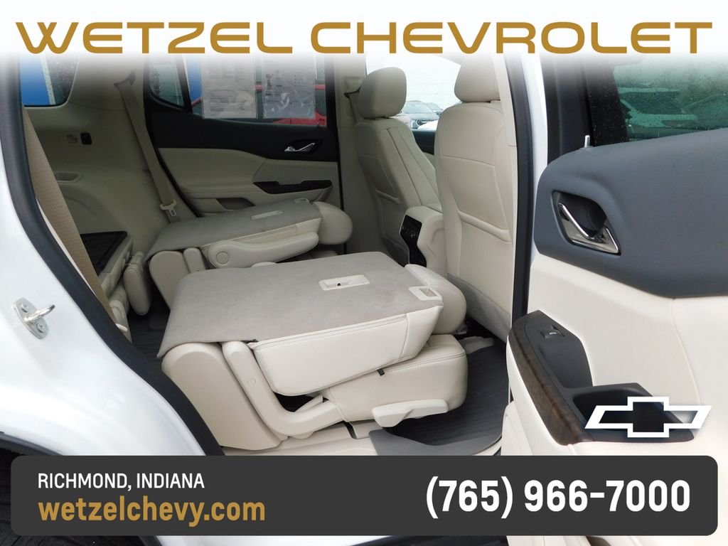 Used 2023 White GMC Denali image 29