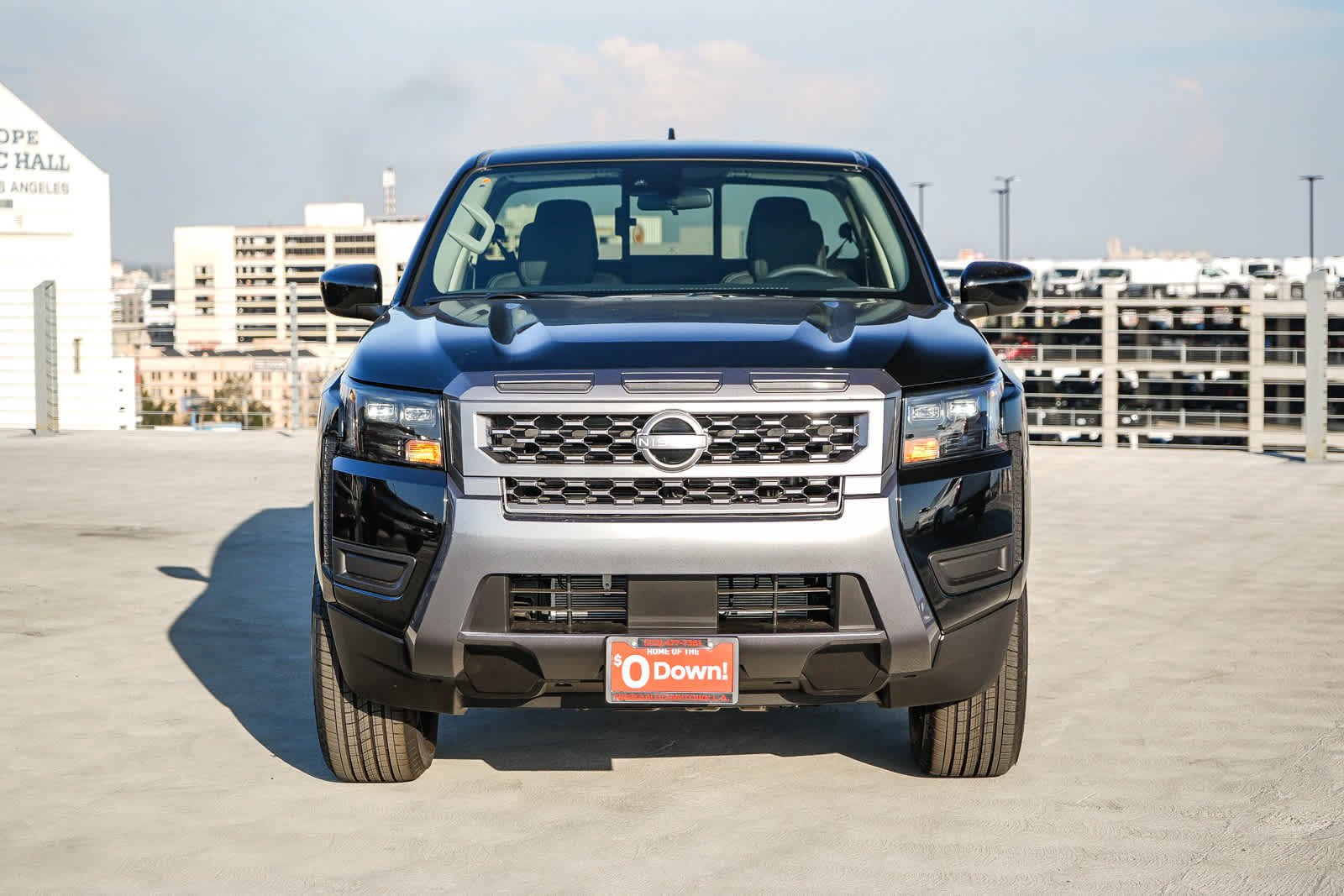 Nueva Nissan Crew Cab SV Super Black 2027, imagen 2