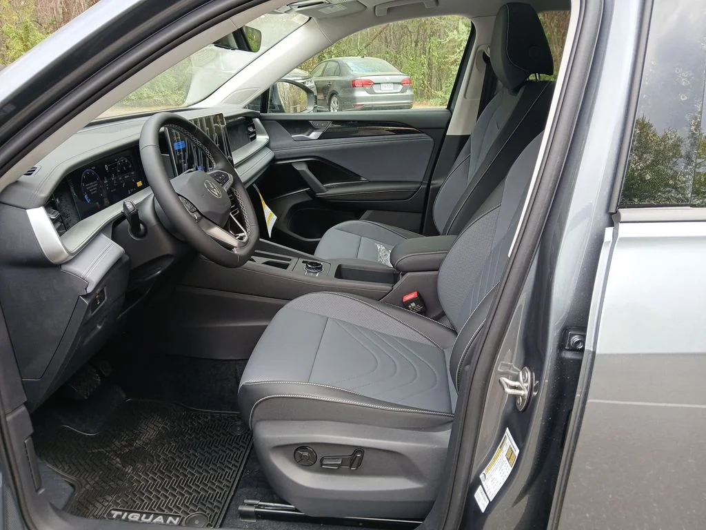 New 2026 Silver Volkswagen 2.0T SE image 9
