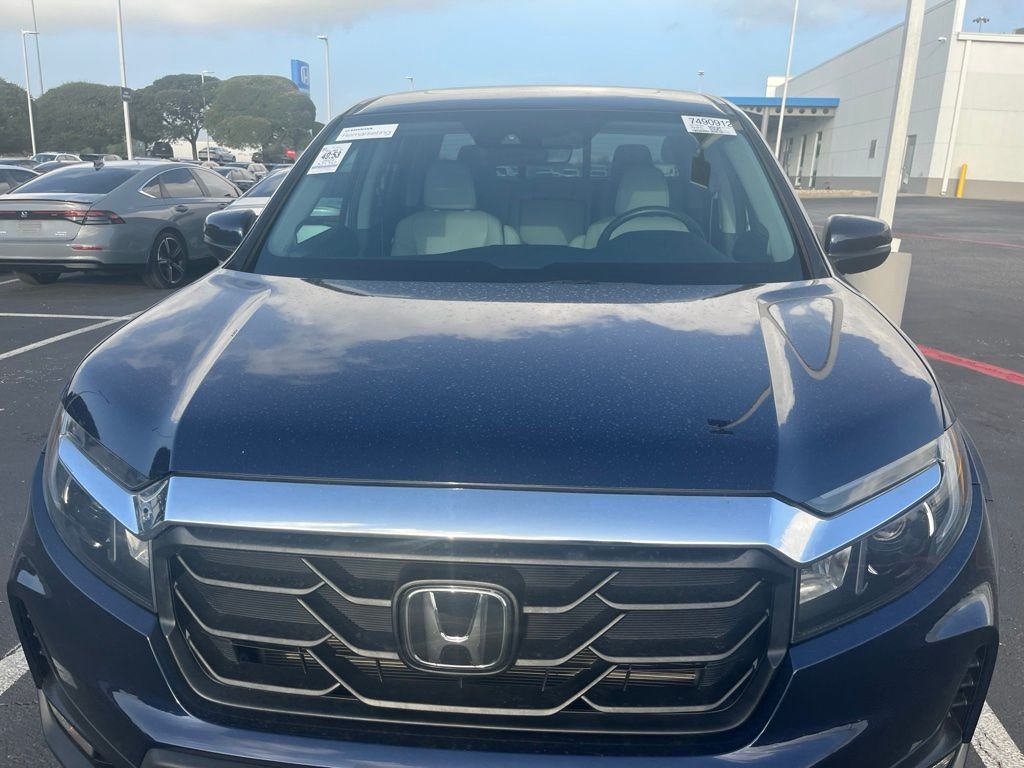 Used 2023 Obsidian Blue Pearl Honda RTL image 2
