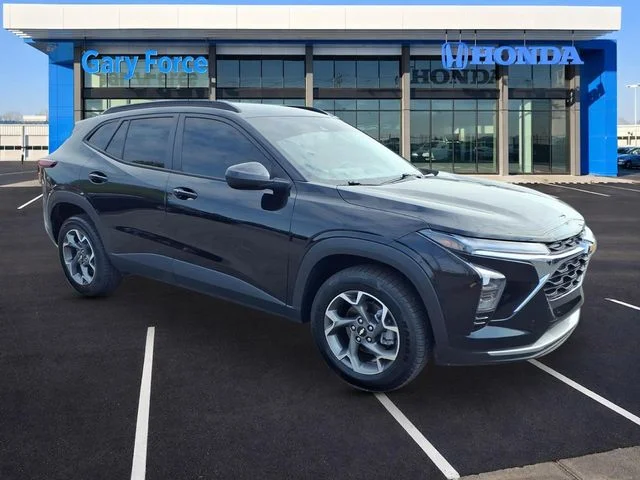 2024 Chevrolet Trax LT's photo