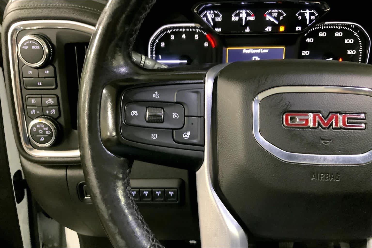 Used 2022 Summit White GMC SLE image 24