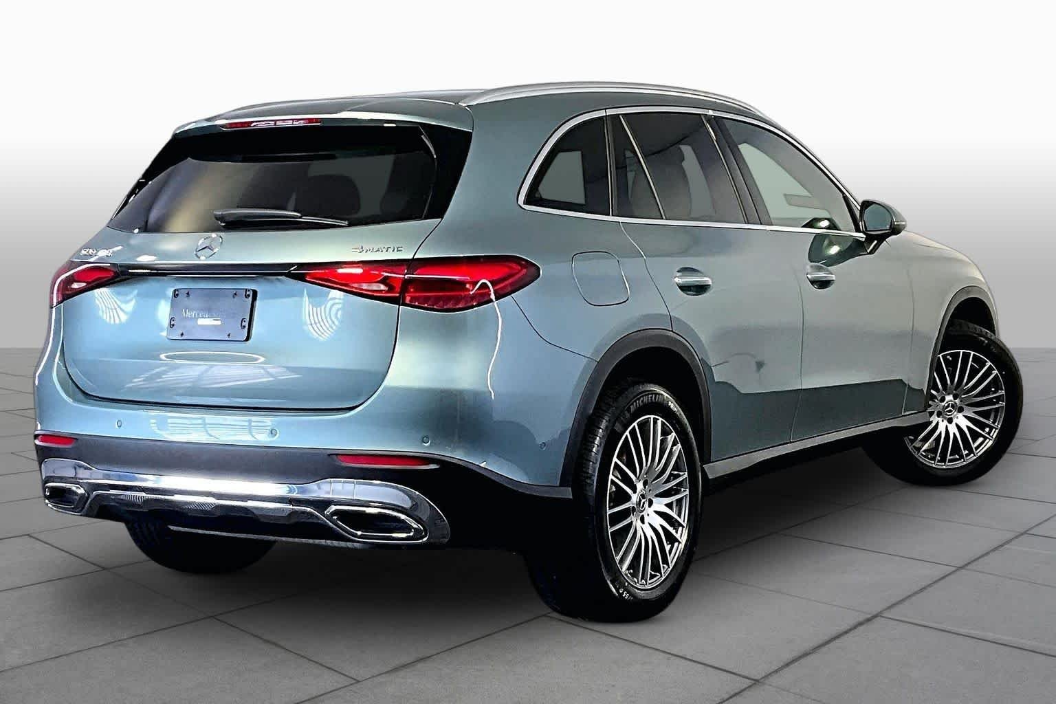 Certified Used 2026 Verde Silver Metallic Mercedes-Benz GLC 300 image 13