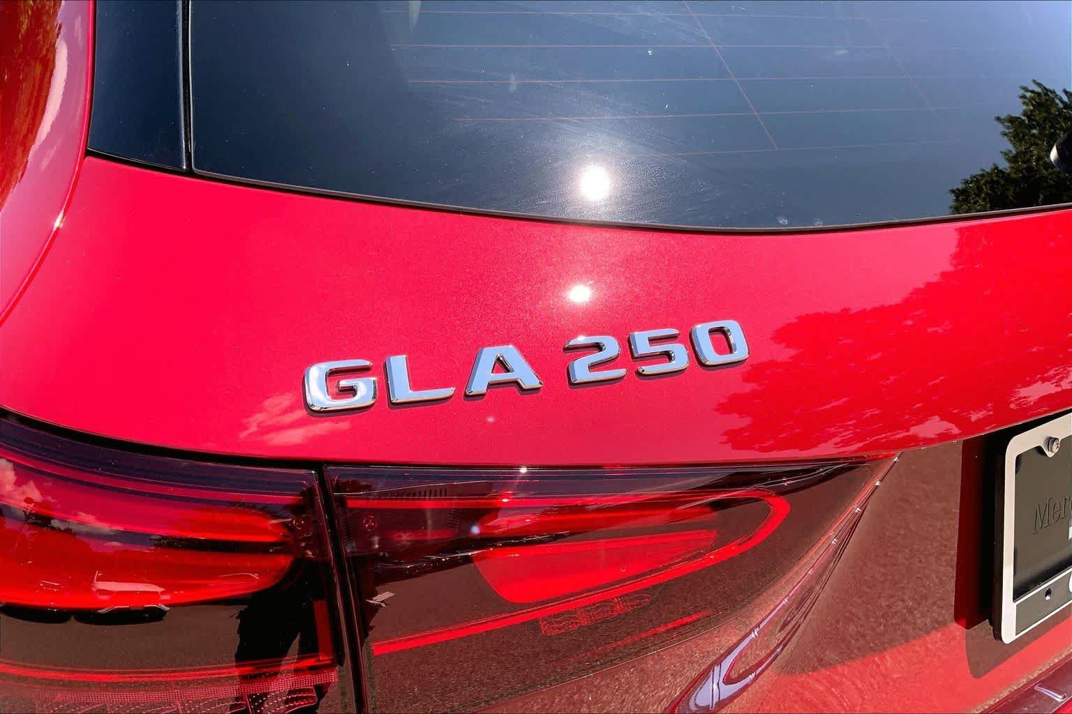 New 2026 MANUFAKTUR Patagonia Red Metallic Mercedes-Benz GLA 250 image 19
