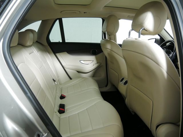 Certified Used 2022  Mercedes-Benz GLC 300 image 15