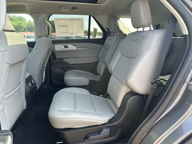 New 2026 Carbonized Gray Metallic Ford Active image 28