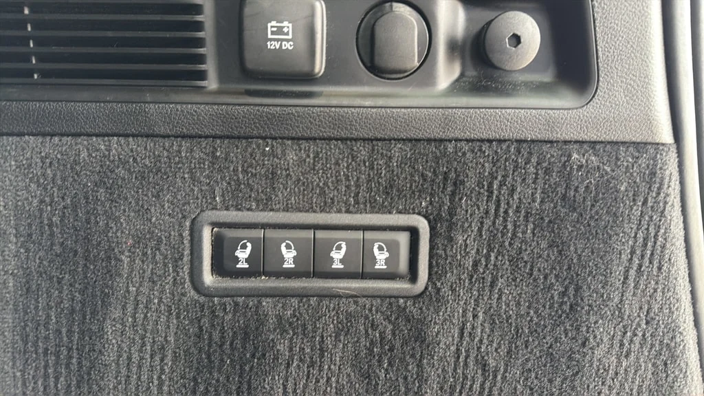 Used 2022 Bright White Clearcoat Jeep Series II image 28