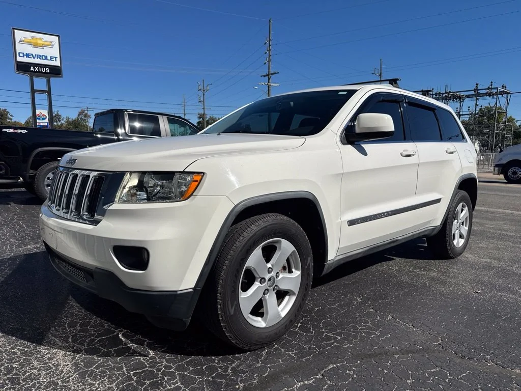 Used 2012 White Jeep Laredo image 2