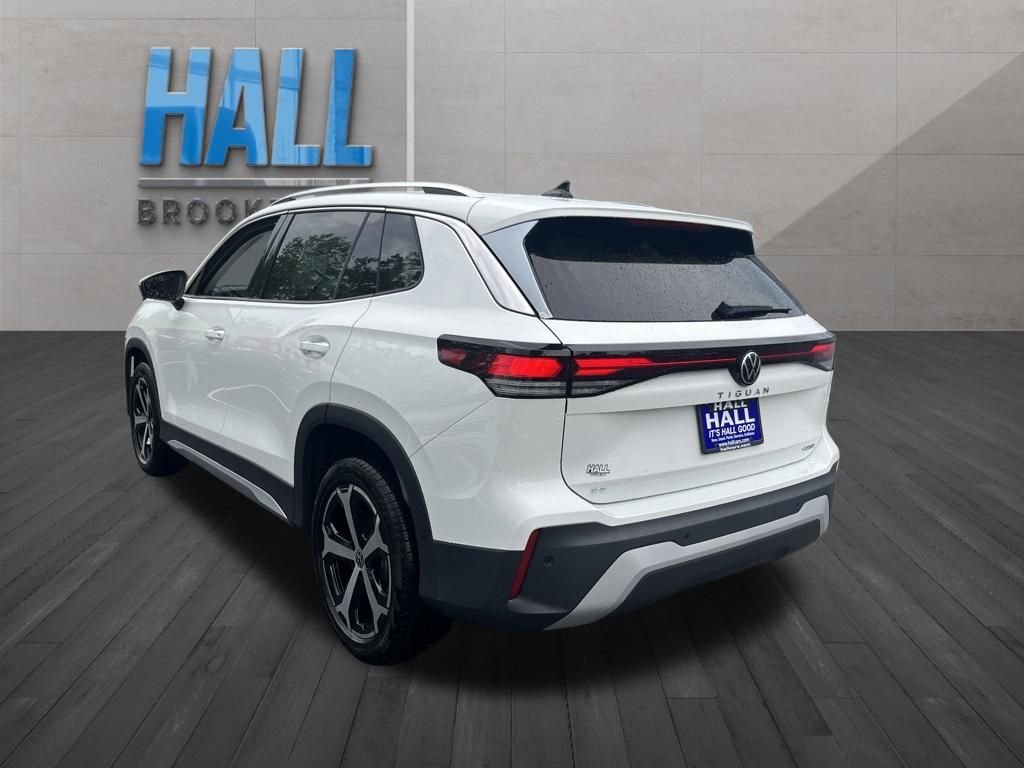 New 2026 White/off-white Volkswagen 2.0T SE image 3