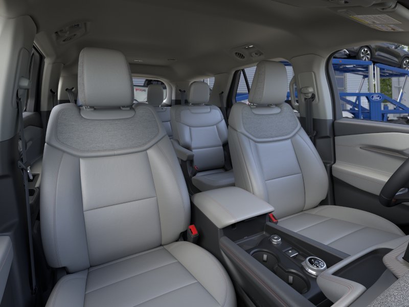 2026 Ford Explorer — photo 10