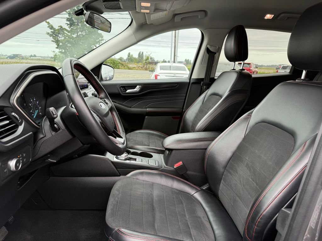 Used 2022 Gray Ford SEL image 16