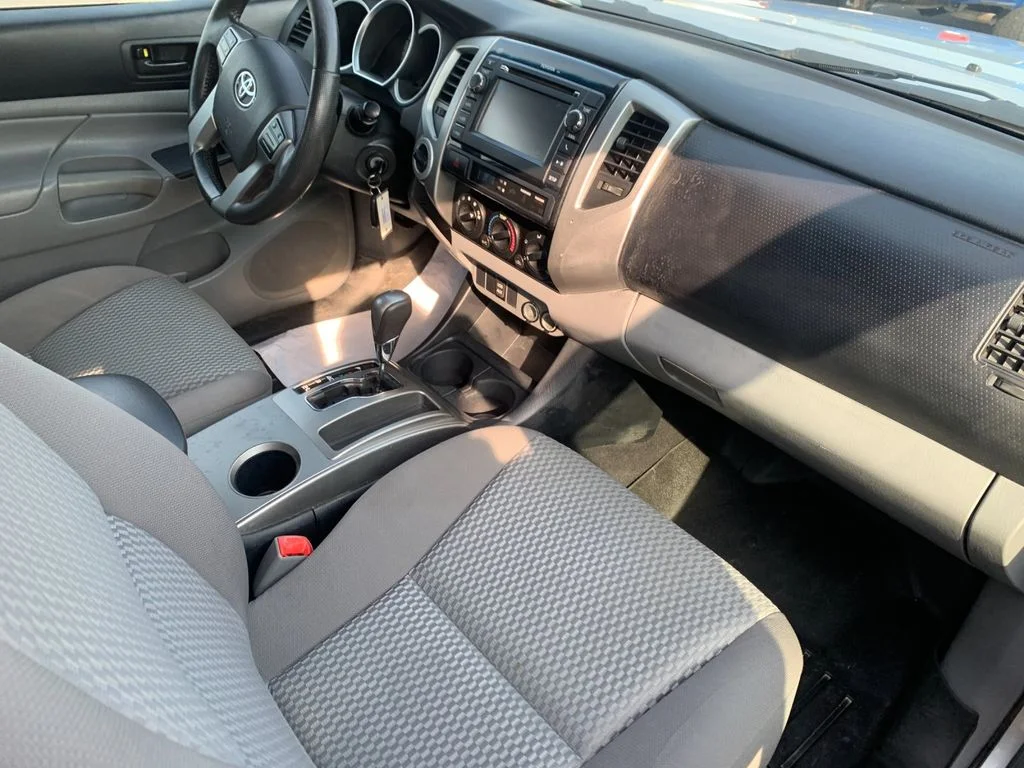 Used 2013 Silver Toyota Base image 18