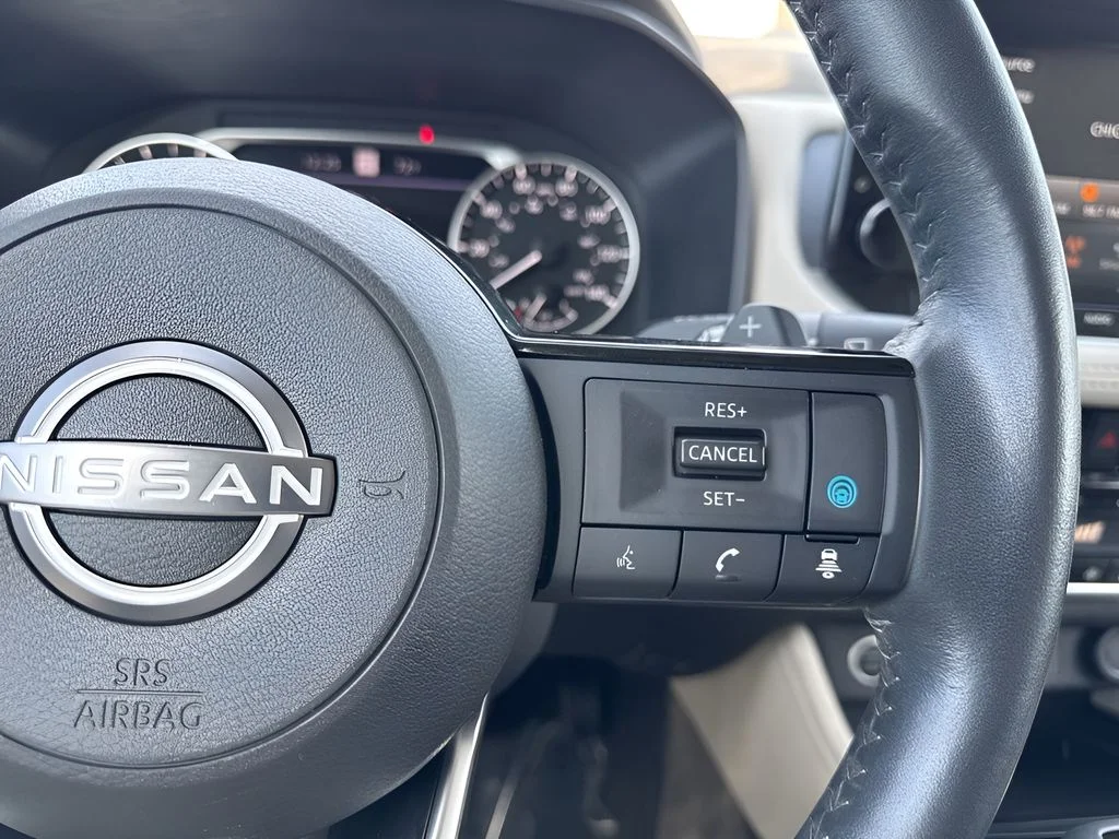 Used 2023 Black Nissan SL image 17