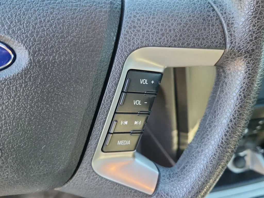 Used 2012 Blue Ford SE image 22