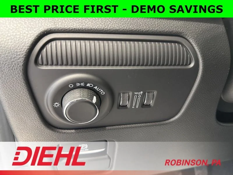 New 2026 High Gloss Black Exterior Paint Jeep Limited Altitude image 29