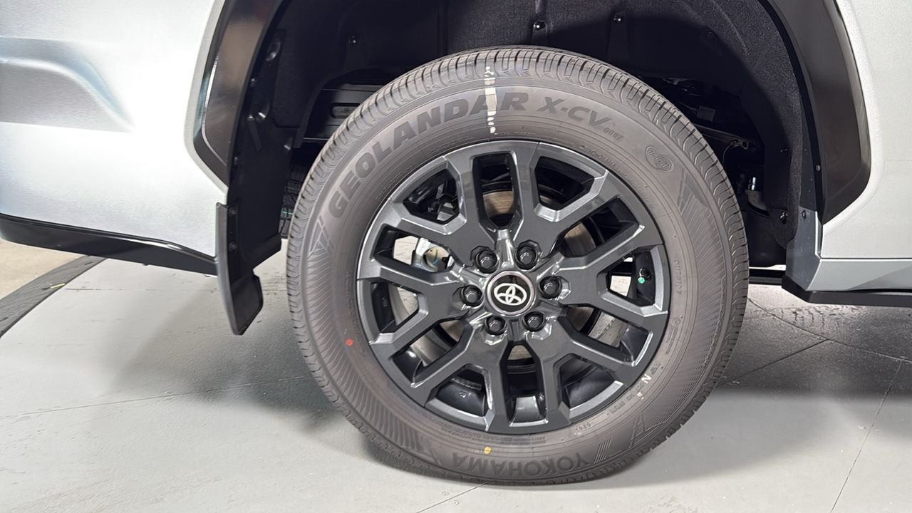 New 2026 Celestial Silver Metallic Toyota  Platinum image 23