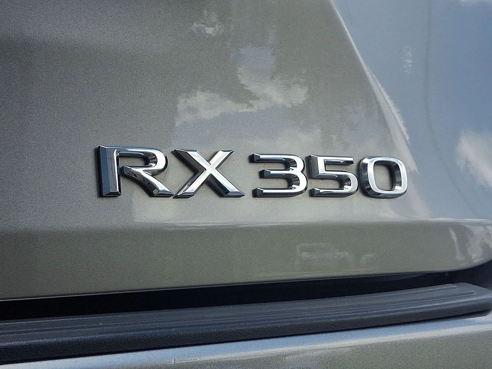 Used 2021 Atomic Silver - 1J7 Lexus  image 31