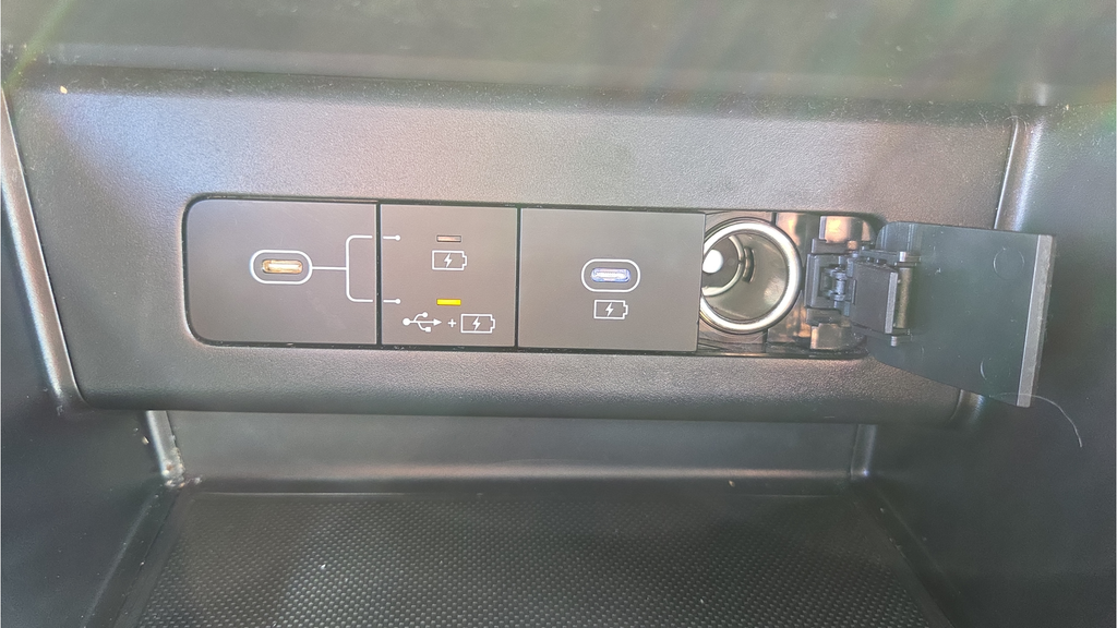 Used 2024 Red Hyundai SEL image 38