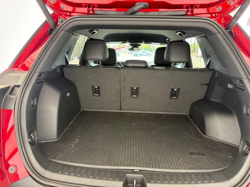 2027 Chevrolet Equinox LT - Photo 42