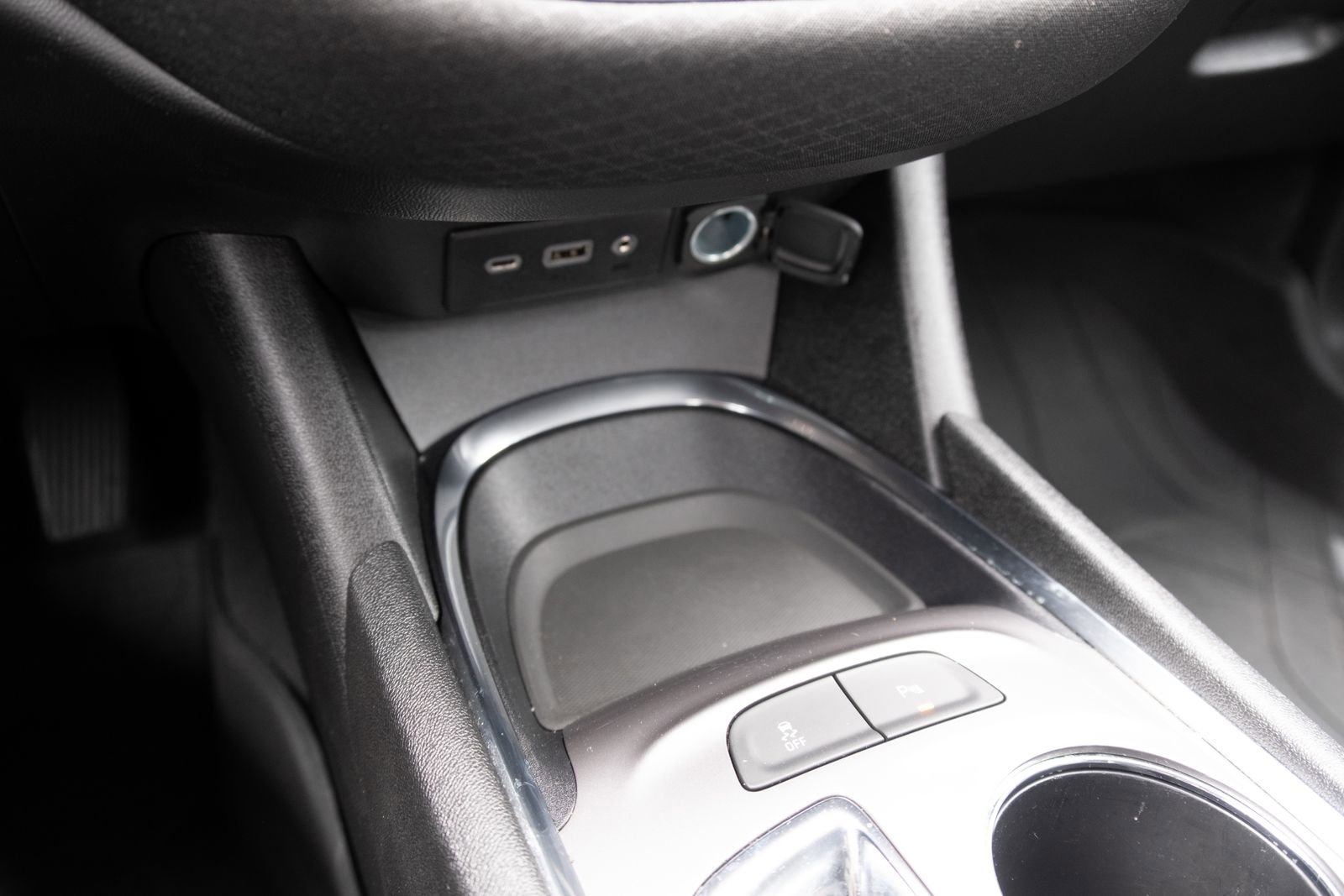 Used 2024 Summit White Chevrolet 1LT image 5