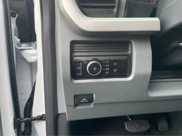 New 2026 Oxford White Ford F-250® XL image 14