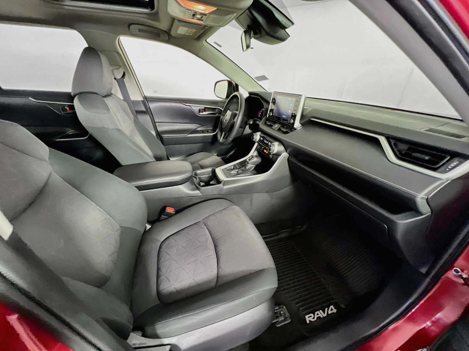 Used 2019 Ruby Flare Pearl Toyota XLE image 28