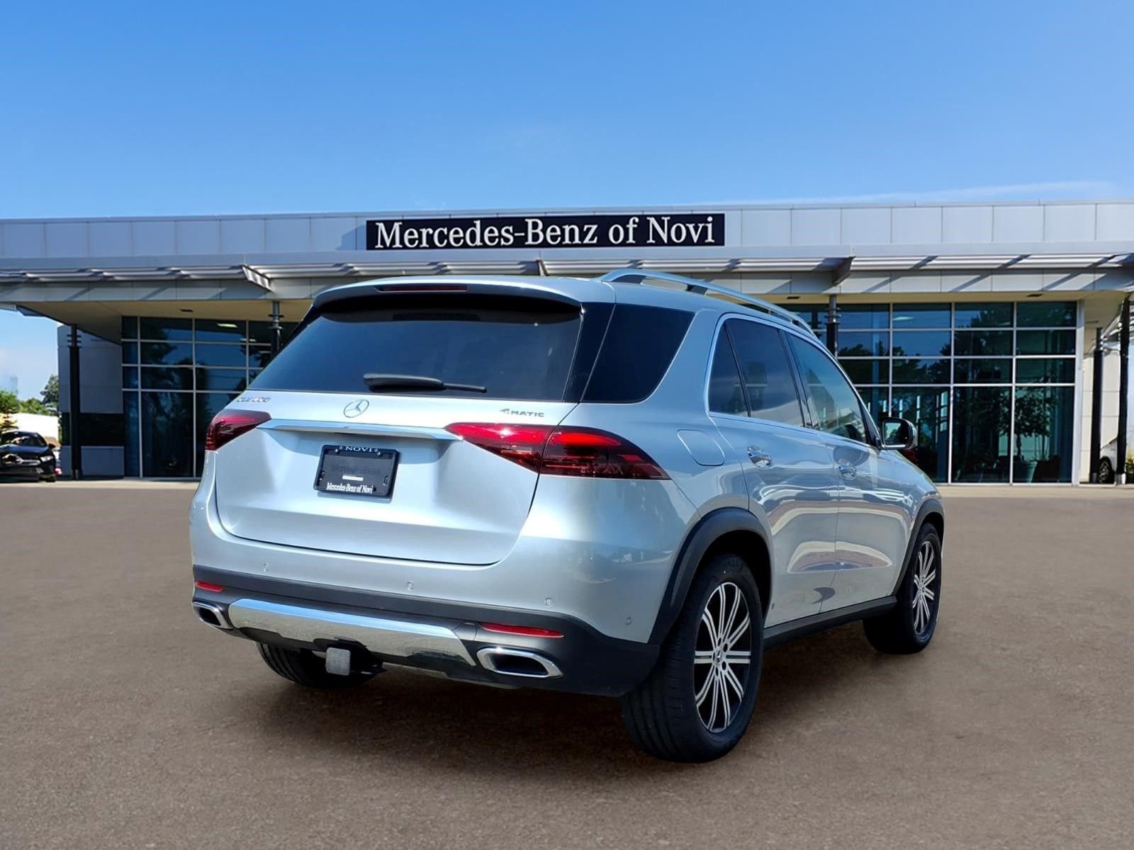 Certified Used 2025  Mercedes-Benz GLE 350 image 5