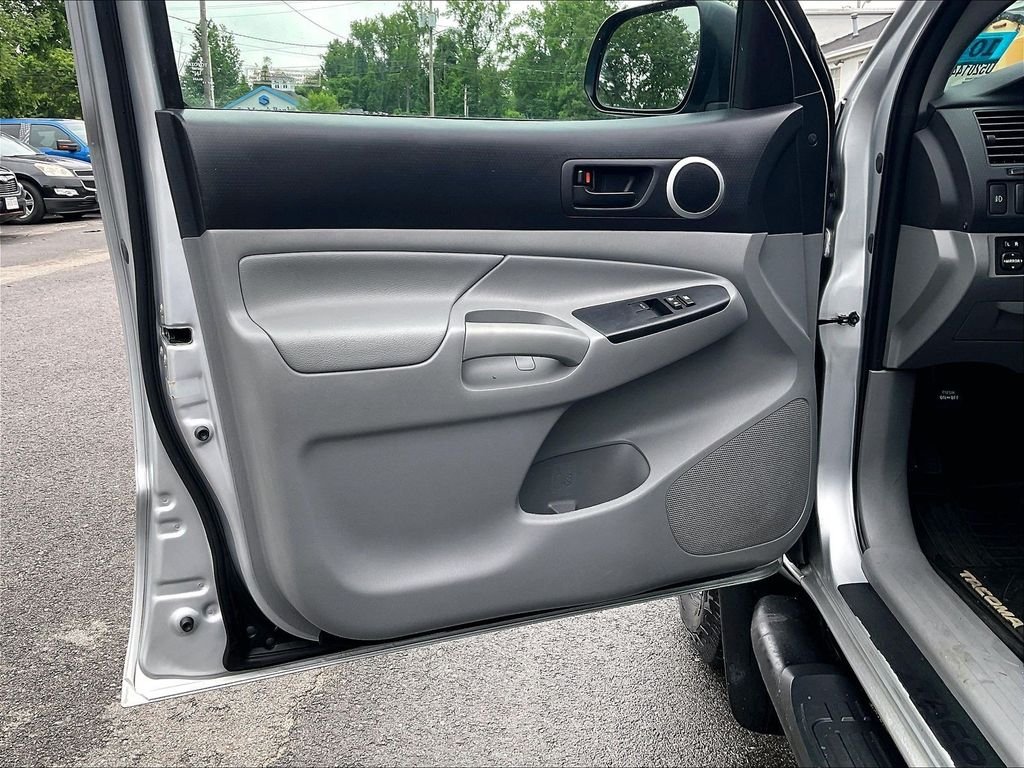 Used 2012 Silver Toyota Base image 9