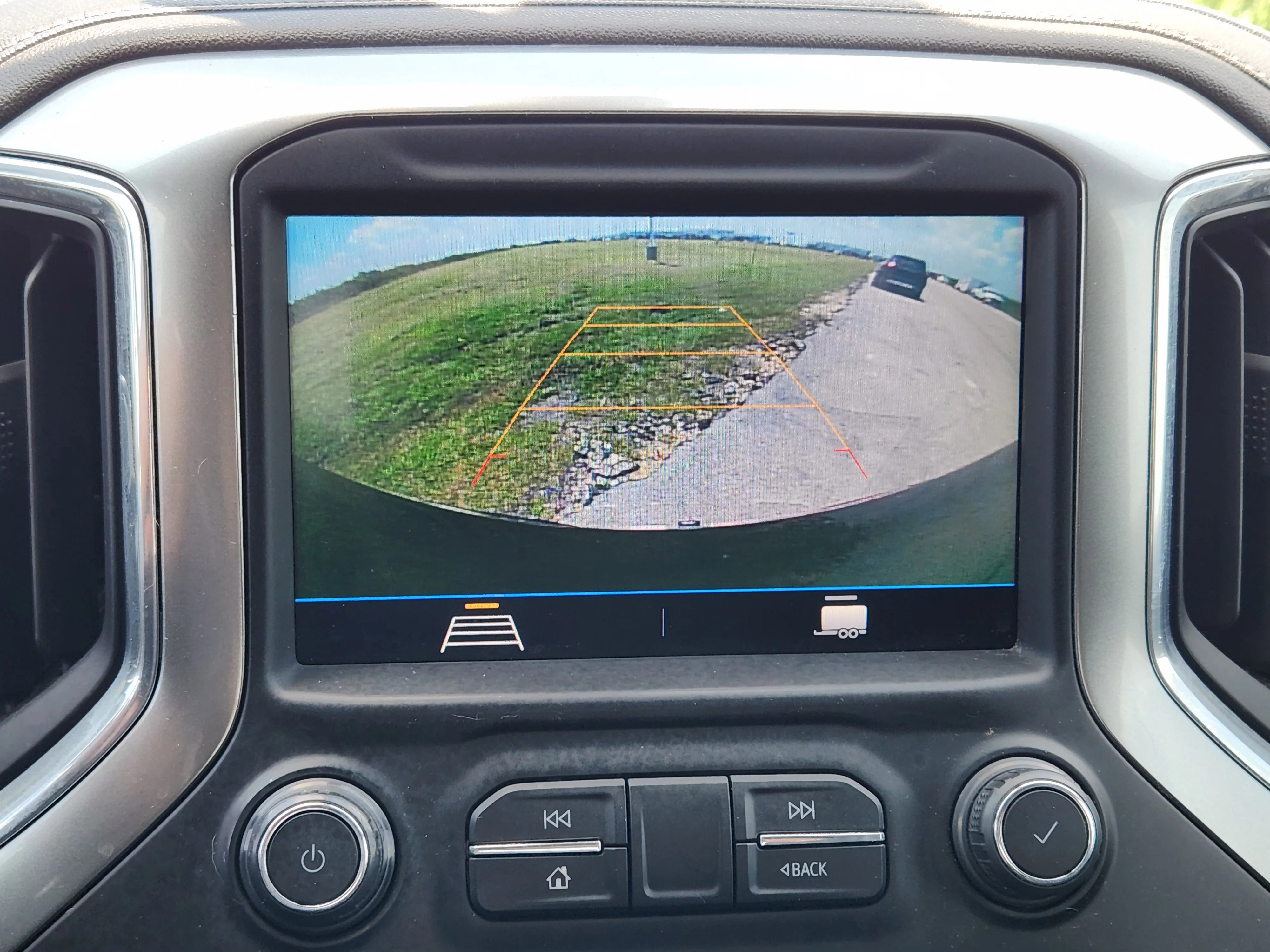 Used 2021 Black Chevrolet LT Texas Edition image 18