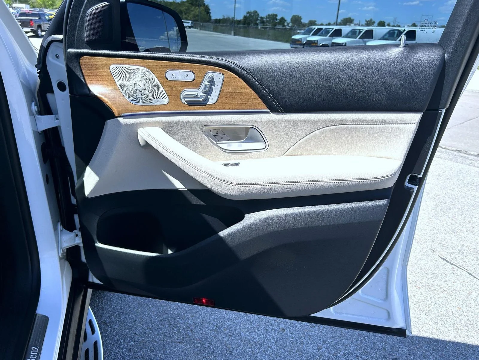 Used 2022 White Mercedes-Benz GLE 350 image 15