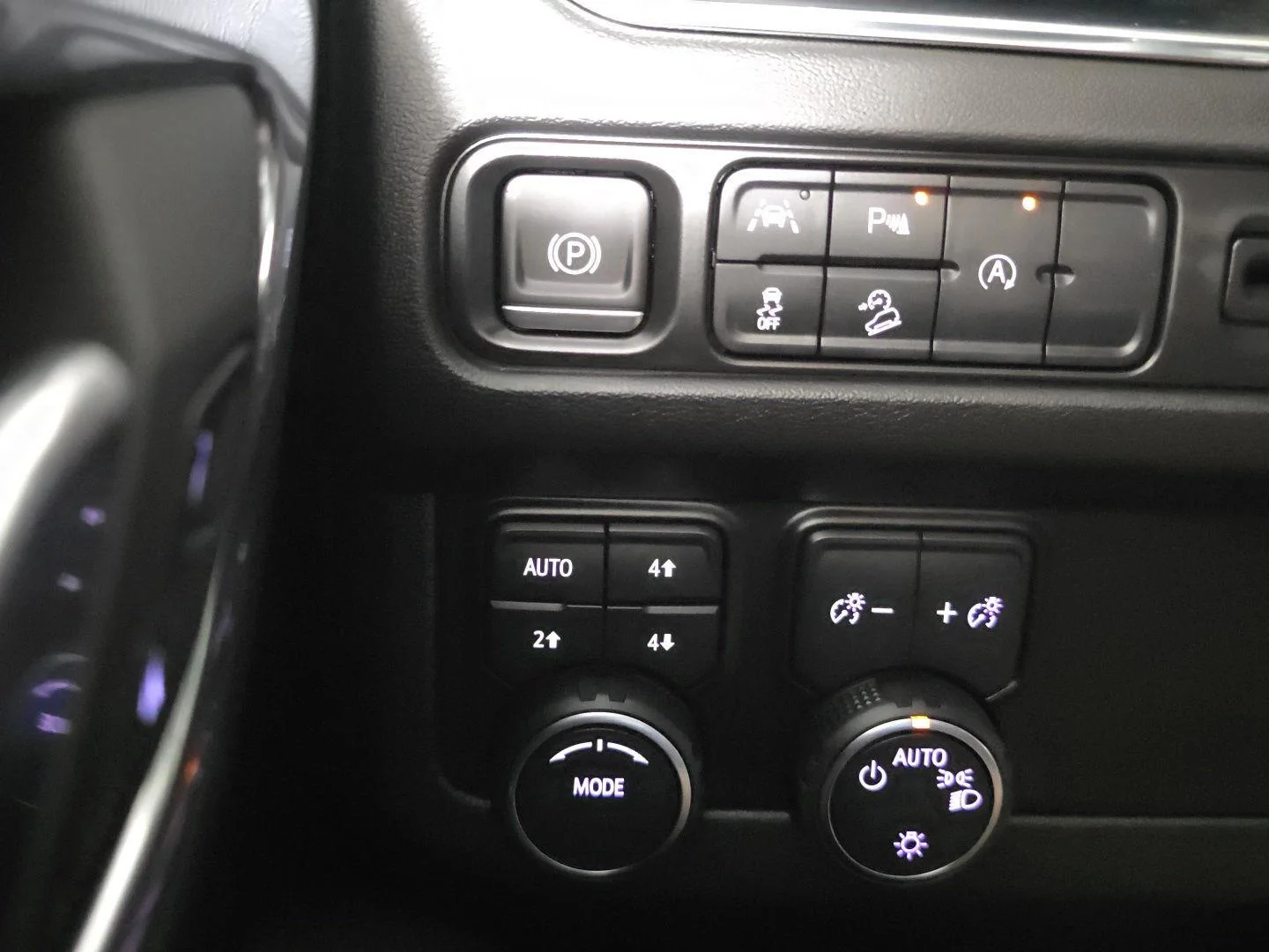Used 2023 Dark Ash Metallic Chevrolet Premier image 26