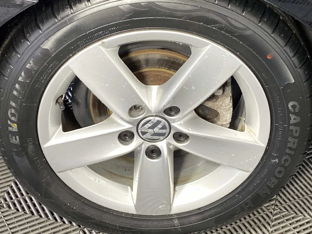 Used 2014 Black Uni Volkswagen 2.0L TDI image 25
