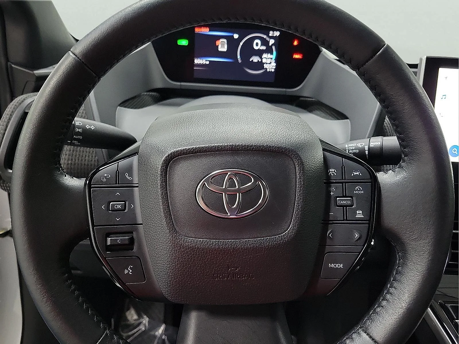 Certified Used 2023 WIND CHILL PEARL Toyota XLE image 18