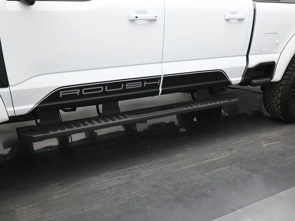 New 2026 Oxford White Ford Lariat image 27