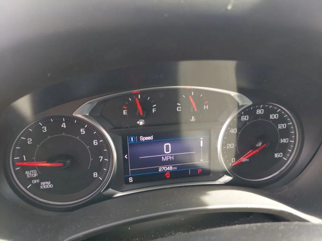 Used 2023 Summit White GMC SLE image 4