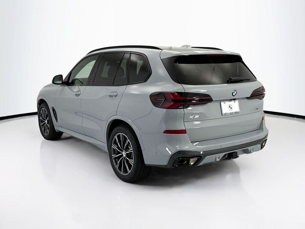 New 2026 Gray Metallic BMW xDrive40i image 7