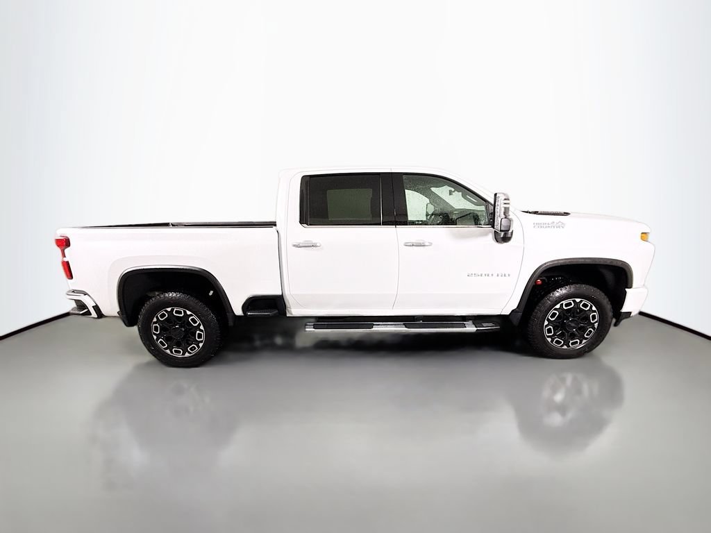 Used 2022 Summit White Chevrolet High Country image 8